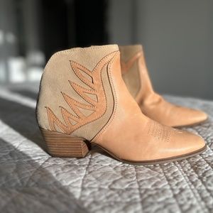 Lucky Brand LK-Idellina Western Leather Booties
